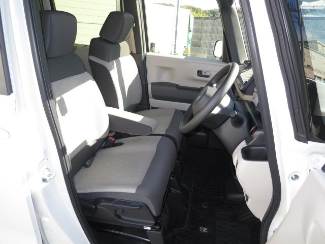 Ｎ－ＢＯＸ ベースグレード　９インチフルセグメモリーナビ・ＨｏｎｄａＣＯＮＮＥＣＴ・急アクセル制御システム・運転席＆助手席シートヒーター・ＥＴＣ・サイドエアバックシステム＋サイドカーテンエアバック・（35枚目）