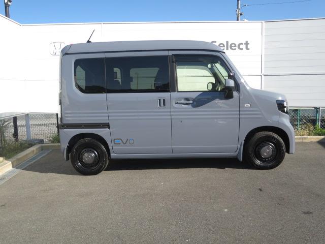 N-VAN e: e:ファン ホンダセンシング・フルセグメモリーナビ・ETC2,0・急速充電ポート(外部給電機能付〈高出力対応〉)・普通充電ポート(外部給電機能付)・フルLEDヘッドライト(11枚目)