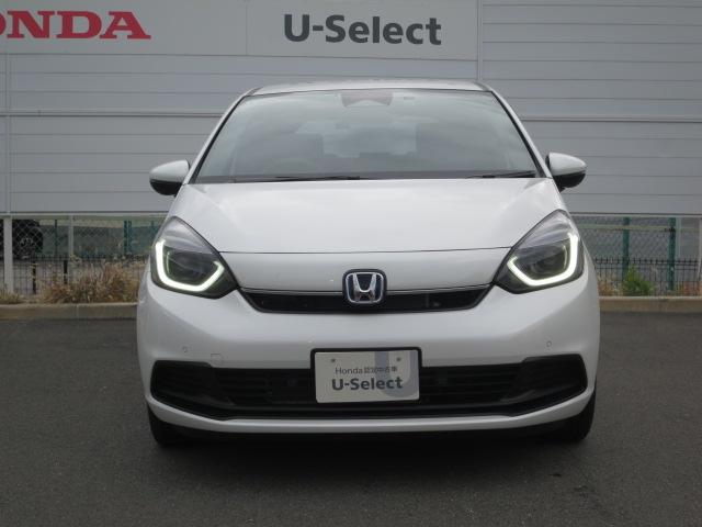 フィット ｅ：ＨＥＶホーム　元弊社元レンタカー／純正ナビゲーション／純正ドライブレコーダー前後／ホンダセンシング／スマートキー／ＥＴＣ／禁煙車／フロアマット／ドアバイザー／急アクセル制御機能／（8枚目）