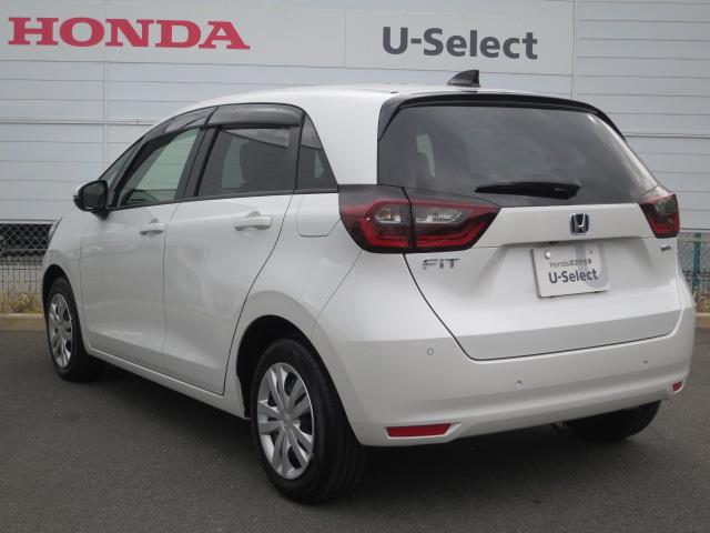 フィット ｅ：ＨＥＶホーム　元弊社元レンタカー／純正ナビゲーション／純正ドライブレコーダー前後／ホンダセンシング／スマートキー／ＥＴＣ／禁煙車／フロアマット／ドアバイザー／急アクセル制御機能／（13枚目）