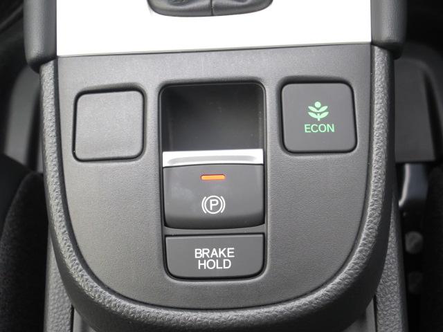 フィット ｅ：ＨＥＶホーム　元弊社元レンタカー／純正ナビゲーション／純正ドライブレコーダー前後／ホンダセンシング／スマートキー／ＥＴＣ／禁煙車／フロアマット／ドアバイザー／急アクセル制御機能／（19枚目）