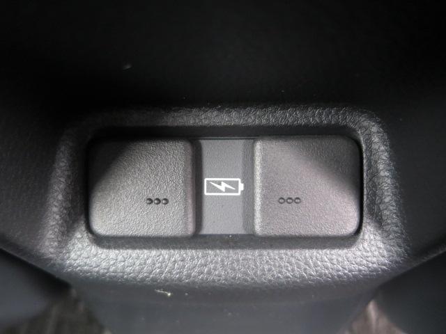 フィット ｅ：ＨＥＶホーム　元弊社元レンタカー／純正ナビゲーション／純正ドライブレコーダー前後／ホンダセンシング／スマートキー／ＥＴＣ／禁煙車／フロアマット／ドアバイザー／急アクセル制御機能／（25枚目）