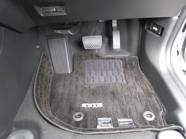 フィット ｅ：ＨＥＶホーム　元弊社元レンタカー／純正ナビゲーション／純正ドライブレコーダー前後／ホンダセンシング／スマートキー／ＥＴＣ／禁煙車／フロアマット／ドアバイザー／急アクセル制御機能／（31枚目）