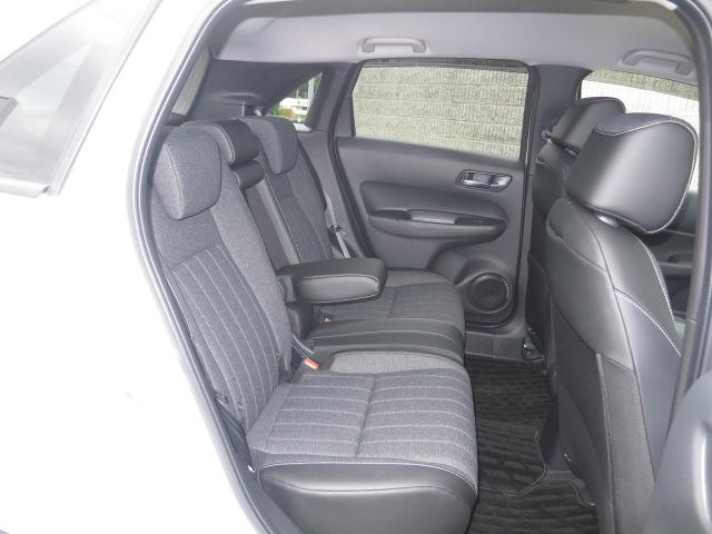 フィット ｅ：ＨＥＶホーム　元弊社元レンタカー／純正ナビゲーション／純正ドライブレコーダー前後／ホンダセンシング／スマートキー／ＥＴＣ／禁煙車／フロアマット／ドアバイザー／急アクセル制御機能／（34枚目）