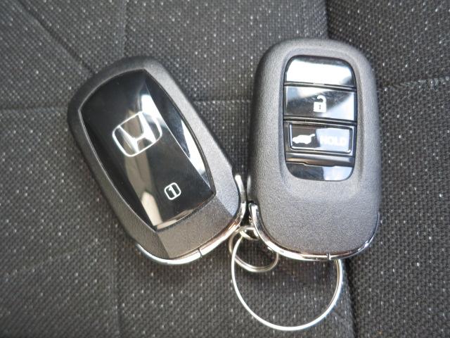 ヴェゼル ｅ：ＨＥＶＺ　ホンダセンシング、ＥＴＣ２，０、前後ドラレコ、シートヒーター、ステアリングヒーター、パワーテールゲート、後席用ＵＳＢチャージャー（Ｔｙｐｅ－Ｃ／２個付）（27枚目）