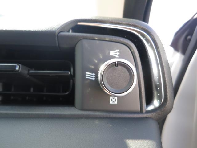 ヴェゼル ｅ：ＨＥＶＺ　ホンダセンシング、ＥＴＣ２，０、前後ドラレコ、シートヒーター、ステアリングヒーター、パワーテールゲート、後席用ＵＳＢチャージャー（Ｔｙｐｅ－Ｃ／２個付）（33枚目）