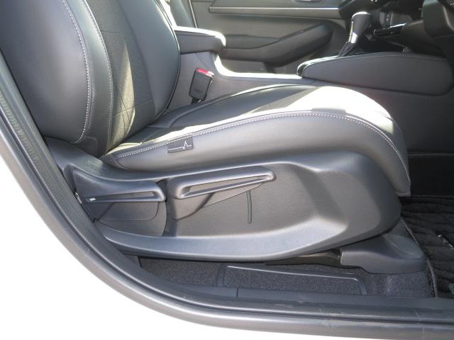 ヴェゼル ｅ：ＨＥＶＺ　ホンダセンシング、ＥＴＣ２，０、前後ドラレコ、シートヒーター、ステアリングヒーター、パワーテールゲート、後席用ＵＳＢチャージャー（Ｔｙｐｅ－Ｃ／２個付）（36枚目）