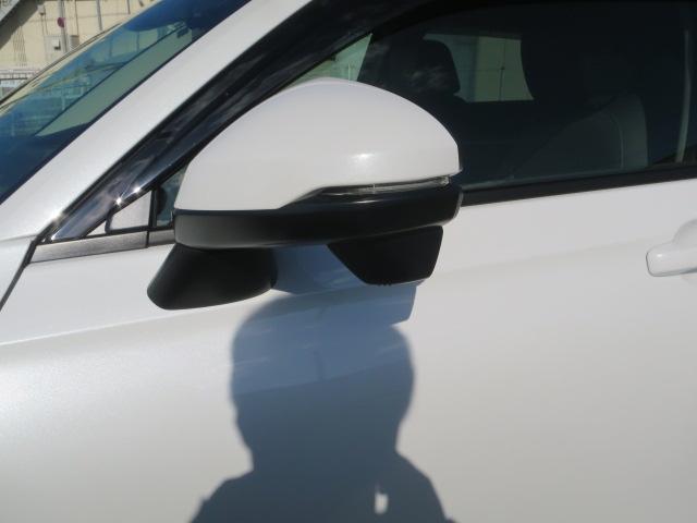 ヴェゼル ｅ：ＨＥＶＺ　ホンダセンシング、ＥＴＣ２，０、前後ドラレコ、シートヒーター、ステアリングヒーター、パワーテールゲート、後席用ＵＳＢチャージャー（Ｔｙｐｅ－Ｃ／２個付）（55枚目）