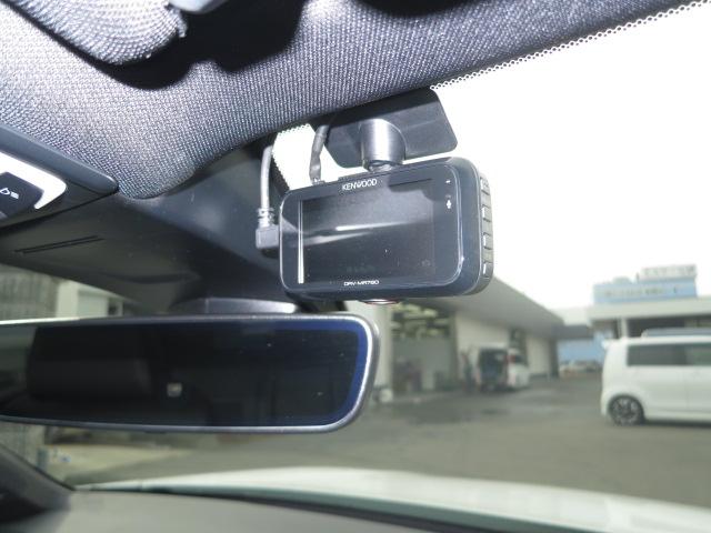 シビック ＥＸ　ホンダセンシング・フルセグメモリーナビ・前後ドラレコ・ＥＴＣ２，０・運転席、助手席パワーシート・ＢＯＳＥプレミアムサウンドシステム（１２）スピーカー・ブラインドスポットインフォメーション（8枚目）