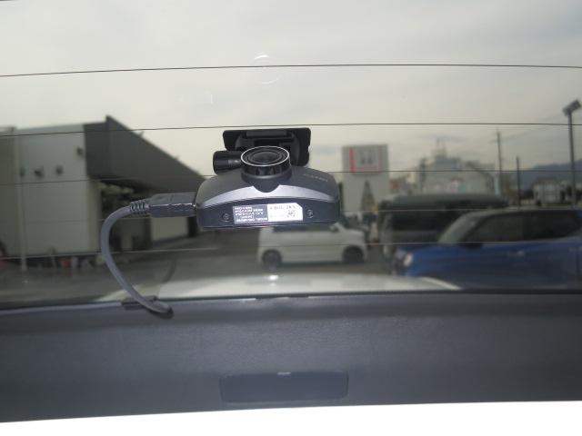 シビック ＥＸ　ホンダセンシング・フルセグメモリーナビ・前後ドラレコ・ＥＴＣ２，０・運転席、助手席パワーシート・ＢＯＳＥプレミアムサウンドシステム（１２）スピーカー・ブラインドスポットインフォメーション（9枚目）