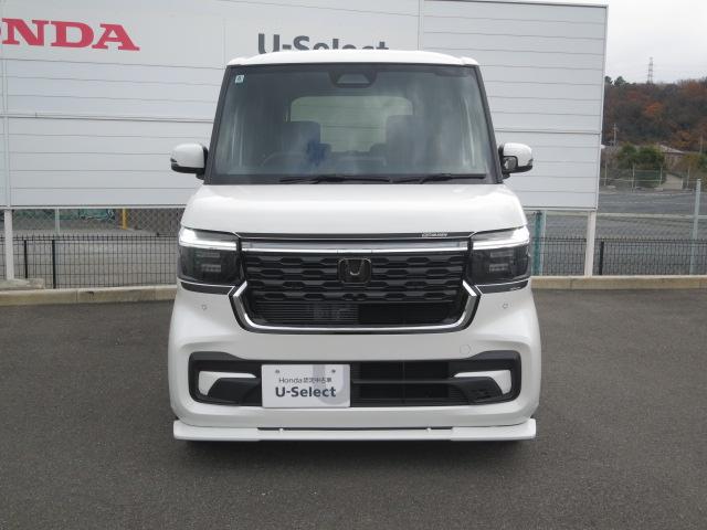 N-BOXカスタム ターボ ホンダセンシング・8インチディスプレイオーディオ・両側パワースライドドア・電子パーキングシステム・運転席&助手席シートヒーター・無限フロントリップスポイラー、(3枚目)