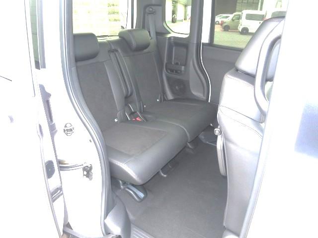 N-BOXカスタム ターボ ホンダセンシング・8インチディスプレイオーディオ・両側パワースライドドア・電子パーキングシステム・運転席&助手席シートヒーター・無限フロントリップスポイラー、(26枚目)