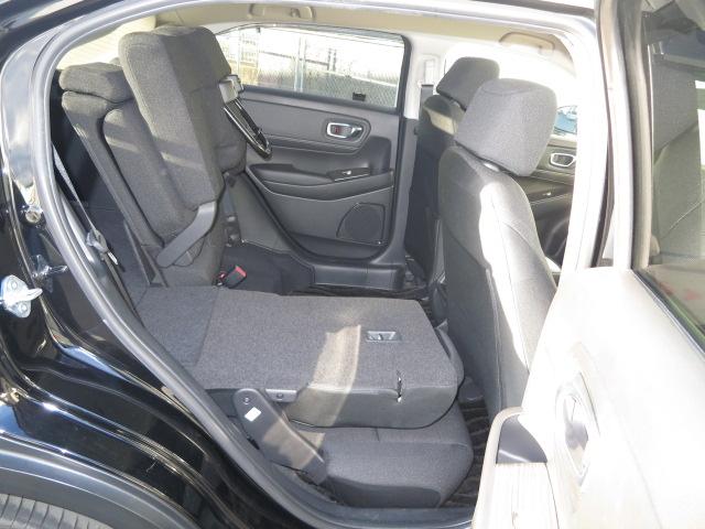 ヴェゼル ｅ：ＨＥＶＸ　ホンダセンシング・フルセグメモリーナビ・ＥＴＣ２．０・フルＬＥＤヘッドライト〈デイタイムランニングランプ付〉・ＨｏｎｄａＣＯＮＮＥＣＴ・ワイヤレス充電器・充電用ＵＳＢジャック、（22枚目）