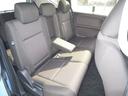 リアシートもゆとりのある足元です。