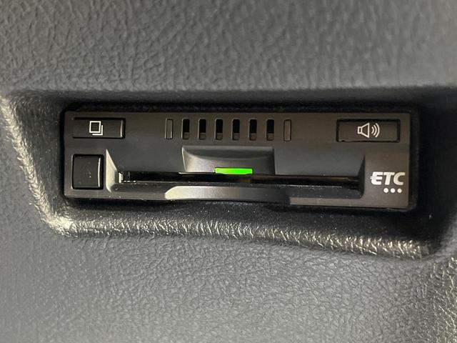 シエンタ Ｇ　クエロ　７人乗り　１２型後席モニター　禁煙車　両側電動ドア　純正ＳＤナビ　バックカメラ　衝突被害軽減システム　ドラレコ　スマートキー　ＬＥＤヘッド　ビルトインＥＴＣ　シートヒーター　オートハイビーム（30枚目）