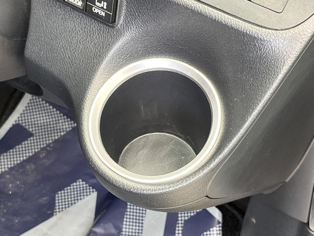 シエンタ Ｇ　クエロ　７人乗り　１２型後席モニター　禁煙車　両側電動ドア　純正ＳＤナビ　バックカメラ　衝突被害軽減システム　ドラレコ　スマートキー　ＬＥＤヘッド　ビルトインＥＴＣ　シートヒーター　オートハイビーム（49枚目）