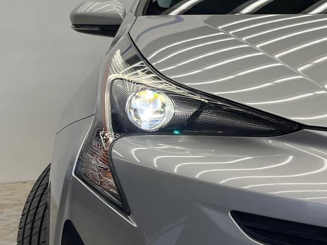 プリウス E トヨタセーフティセンス 純正SDナビ バックカメラ レーダークルーズ ETC Bluetooth スマートキー LEDヘッドライト ステアリングスイッチ 盗難防止装置 横滑防止装置 オートライト(12枚目)