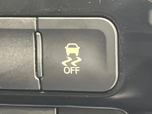 プリウス E トヨタセーフティセンス 純正SDナビ バックカメラ レーダークルーズ ETC Bluetooth スマートキー LEDヘッドライト ステアリングスイッチ 盗難防止装置 横滑防止装置 オートライト(33枚目)