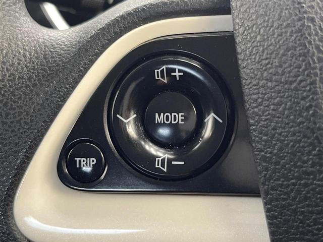 プリウス E トヨタセーフティセンス 純正SDナビ バックカメラ レーダークルーズ ETC Bluetooth スマートキー LEDヘッドライト ステアリングスイッチ 盗難防止装置 横滑防止装置 オートライト(36枚目)