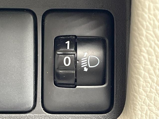 デイズルークス Ｘ　電動スライドドア　純正ＳＤナビ　全周囲カメラ　衝突被害軽減システム　ＥＴＣ　ドラレコ　フルセグ　Ｂｌｕｅｔｏｏｔｈ　スマートキー　オートエアコン　ＣＤ　ＤＶＤ再生　盗難防止装置　プライバシーガラス（32枚目）