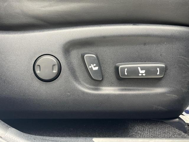 ハリアー プレミアム SDナビ 衝突被害軽減装置 禁煙車 パワーバックドア ハーフレザーシート パワーシート スマートキー LEDヘッド ETC クルコン オートマチックハイビーム 車線逸脱警報 オートライト(6枚目)