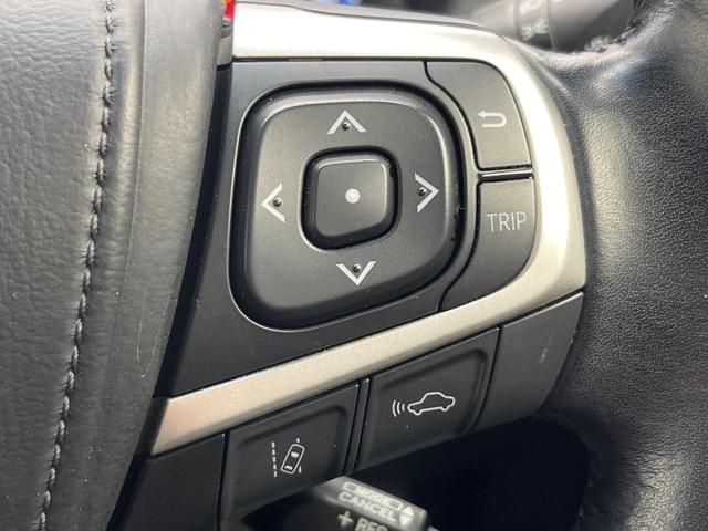 ハリアー プレミアム SDナビ 衝突被害軽減装置 禁煙車 パワーバックドア ハーフレザーシート パワーシート スマートキー LEDヘッド ETC クルコン オートマチックハイビーム 車線逸脱警報 オートライト(33枚目)