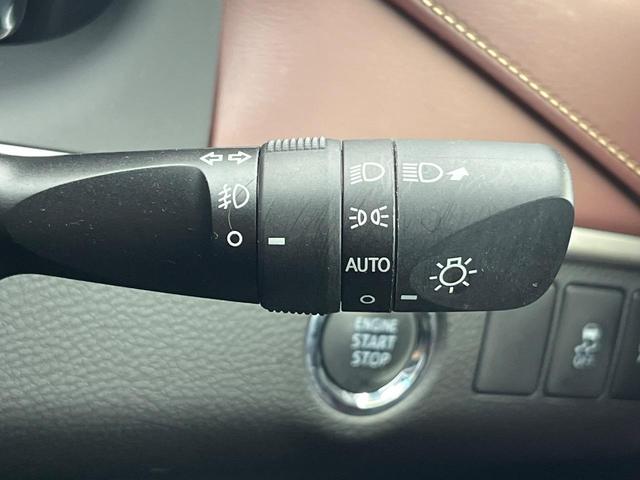 ハリアー プレミアム SDナビ 衝突被害軽減装置 禁煙車 パワーバックドア ハーフレザーシート パワーシート スマートキー LEDヘッド ETC クルコン オートマチックハイビーム 車線逸脱警報 オートライト(35枚目)