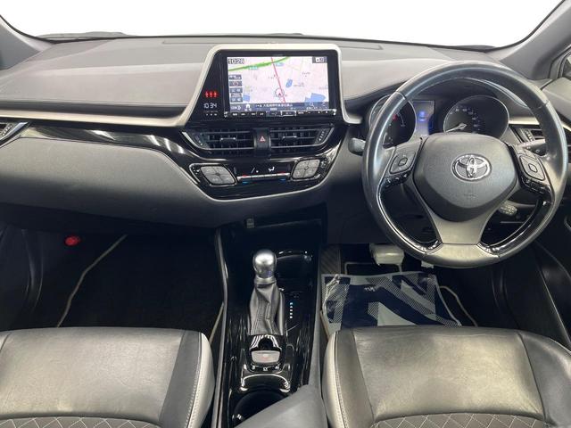 C-HR G モード ネロ 9型SDナビ 後席モニター バックカメラ 衝突被害軽減システム レーダークルーズ ハーフレザーシート ドラレコ スマートキー LEDヘッド ビルトインETC オートハイビーム 車線逸脱警報(2枚目)