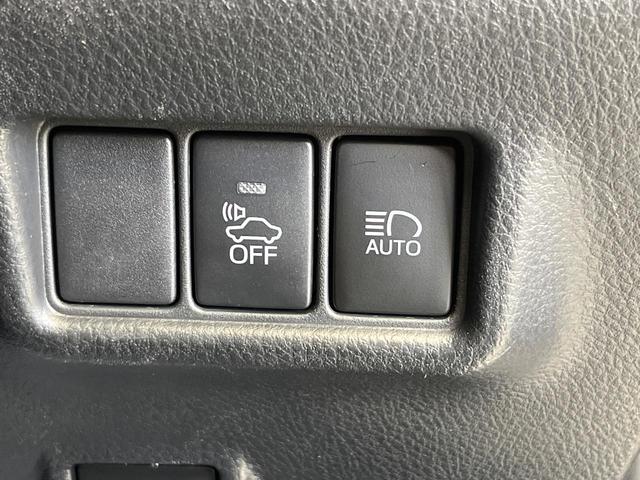 C-HR G モード ネロ 9型SDナビ 後席モニター バックカメラ 衝突被害軽減システム レーダークルーズ ハーフレザーシート ドラレコ スマートキー LEDヘッド ビルトインETC オートハイビーム 車線逸脱警報(27枚目)