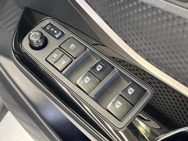 C-HR G モード ネロ 9型SDナビ 後席モニター バックカメラ 衝突被害軽減システム レーダークルーズ ハーフレザーシート ドラレコ スマートキー LEDヘッド ビルトインETC オートハイビーム 車線逸脱警報(36枚目)