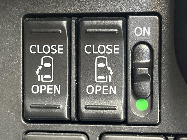 ルーミー カスタムＧ　Ｓ　両側電動ドア　バックカメラ　衝突被害軽減システム　ドラレコ　コーナーセンサー　スマートキー　ＬＥＤヘッド　ビルトインＥＴＣ　クルコン　純正１６インチアルミ　オートライト　オートエアコン（5枚目）