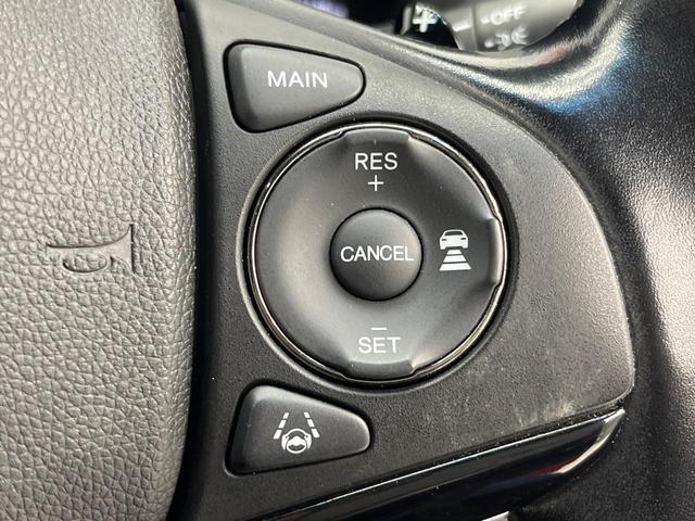 【アダプティブクルーズコントロール】高速道路での長距離走行が楽に！！自動で速度を保つクルーズコントロールが、衝突軽減システムと連携し、前方の車両を感知して車間を保つように速度調節してくれます！！