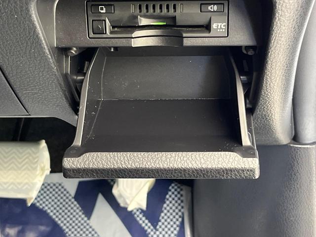 ヴォクシー ハイブリッドＺＳ　煌ＩＩ　トヨタセーフティセンス　純正１０型ナビ　バックカメラ　両側電動スライドドア　ＥＴＣ　Ｂｌｕｅｔｏｏｔｈ　ＬＥＤヘッドライト　ＬＥＤフォグライト　オートマチックハイビーム　ステアリングスイッチ（55枚目）