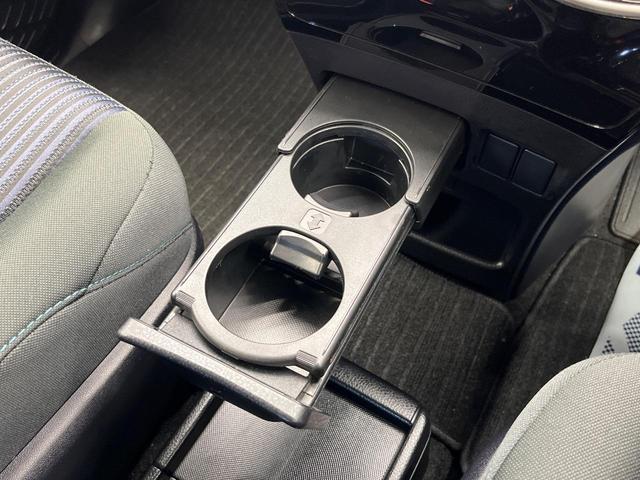 ヴォクシー ハイブリッドＺＳ　煌ＩＩ　トヨタセーフティセンス　純正１０型ナビ　バックカメラ　両側電動スライドドア　ＥＴＣ　Ｂｌｕｅｔｏｏｔｈ　ＬＥＤヘッドライト　ＬＥＤフォグライト　オートマチックハイビーム　ステアリングスイッチ（57枚目）