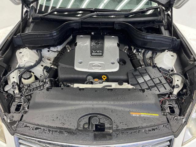 スカイラインクロスオーバー 370GT FOUR 4WD 禁煙車 純正HDDナビ BOSEサウンドシステム バックカメラ ビルトインETC パワーシート スマートキー HIDヘッド 合皮コンビシート 純正18インチアルミ サイドブラインド(18枚目)