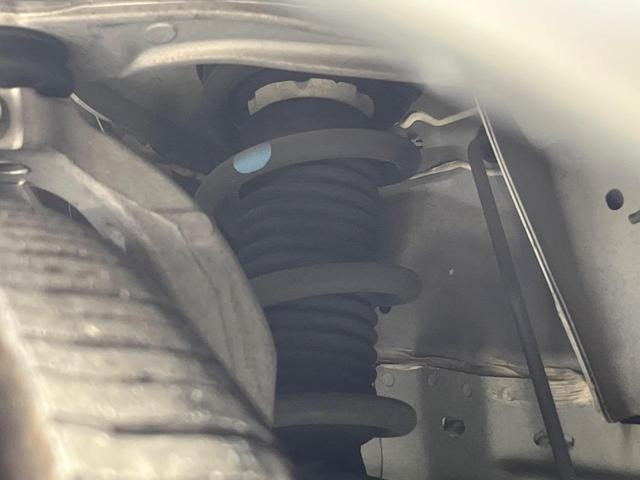 スカイラインクロスオーバー 370GT FOUR 4WD 禁煙車 純正HDDナビ BOSEサウンドシステム バックカメラ ビルトインETC パワーシート スマートキー HIDヘッド 合皮コンビシート 純正18インチアルミ サイドブラインド(20枚目)