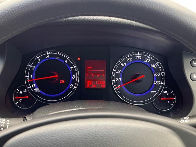 スカイラインクロスオーバー 370GT FOUR 4WD 禁煙車 純正HDDナビ BOSEサウンドシステム バックカメラ ビルトインETC パワーシート スマートキー HIDヘッド 合皮コンビシート 純正18インチアルミ サイドブラインド(29枚目)