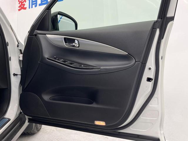 スカイラインクロスオーバー 370GT FOUR 4WD 禁煙車 純正HDDナビ BOSEサウンドシステム バックカメラ ビルトインETC パワーシート スマートキー HIDヘッド 合皮コンビシート 純正18インチアルミ サイドブラインド(45枚目)