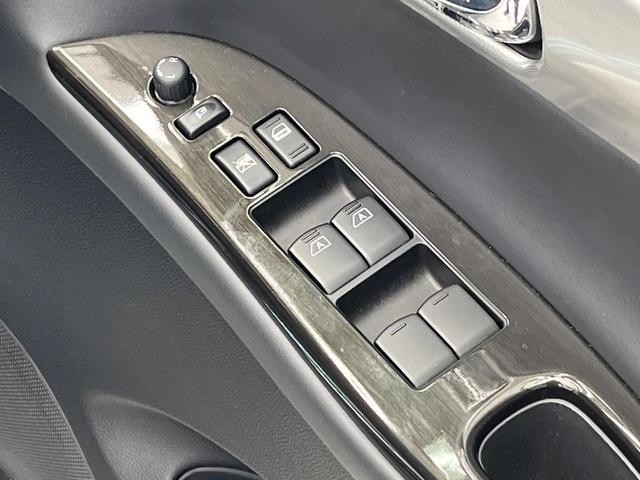 スカイラインクロスオーバー 370GT FOUR 4WD 禁煙車 純正HDDナビ BOSEサウンドシステム バックカメラ ビルトインETC パワーシート スマートキー HIDヘッド 合皮コンビシート 純正18インチアルミ サイドブラインド(48枚目)