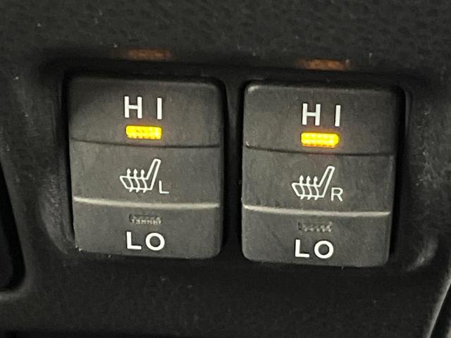 ノア Ｇ　両側電動ドア　後席モニター　バックカメラ　衝突被害軽減システム　ドラレコ　コーナーセンサー　スマートキー　ＬＥＤヘッド　ナビ連動ＥＴＣ　クルコン　純正１５インチアルミ　オートハイビーム　車線逸脱警報（7枚目）