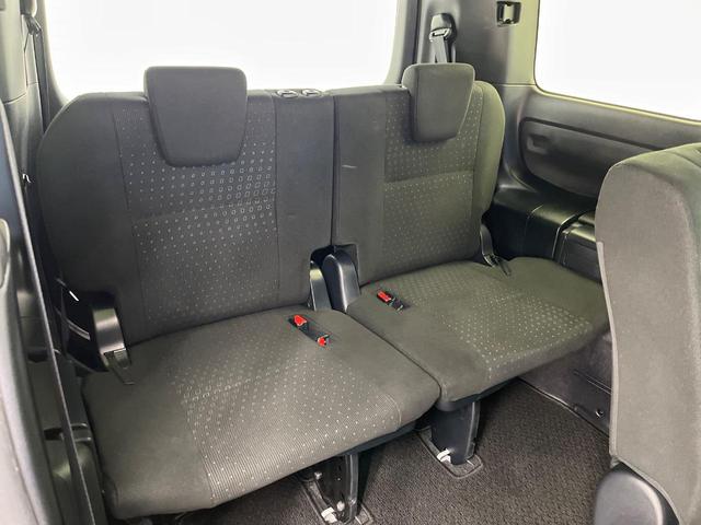 ノア Ｇ　両側電動ドア　後席モニター　バックカメラ　衝突被害軽減システム　ドラレコ　コーナーセンサー　スマートキー　ＬＥＤヘッド　ナビ連動ＥＴＣ　クルコン　純正１５インチアルミ　オートハイビーム　車線逸脱警報（10枚目）