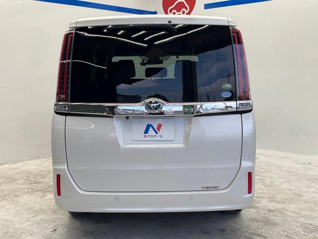 ノア Ｇ　両側電動ドア　後席モニター　バックカメラ　衝突被害軽減システム　ドラレコ　コーナーセンサー　スマートキー　ＬＥＤヘッド　ナビ連動ＥＴＣ　クルコン　純正１５インチアルミ　オートハイビーム　車線逸脱警報（15枚目）