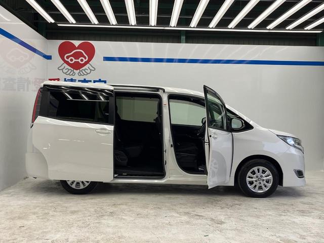 ノア Ｇ　両側電動ドア　後席モニター　バックカメラ　衝突被害軽減システム　ドラレコ　コーナーセンサー　スマートキー　ＬＥＤヘッド　ナビ連動ＥＴＣ　クルコン　純正１５インチアルミ　オートハイビーム　車線逸脱警報（27枚目）