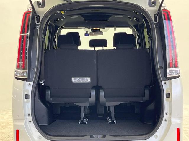 ノア Ｇ　両側電動ドア　後席モニター　バックカメラ　衝突被害軽減システム　ドラレコ　コーナーセンサー　スマートキー　ＬＥＤヘッド　ナビ連動ＥＴＣ　クルコン　純正１５インチアルミ　オートハイビーム　車線逸脱警報（31枚目）