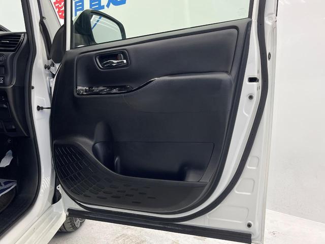 ノア Ｇ　両側電動ドア　後席モニター　バックカメラ　衝突被害軽減システム　ドラレコ　コーナーセンサー　スマートキー　ＬＥＤヘッド　ナビ連動ＥＴＣ　クルコン　純正１５インチアルミ　オートハイビーム　車線逸脱警報（35枚目）