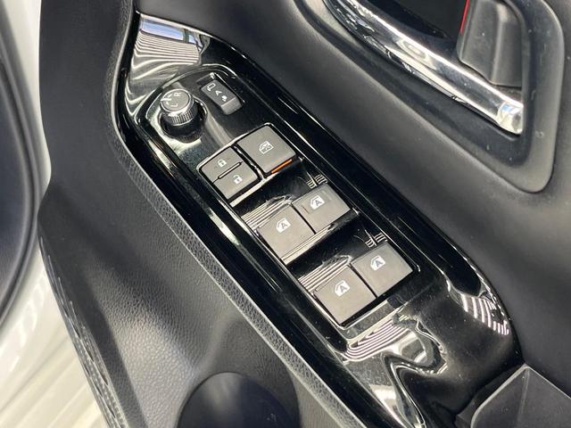 ノア Ｇ　両側電動ドア　後席モニター　バックカメラ　衝突被害軽減システム　ドラレコ　コーナーセンサー　スマートキー　ＬＥＤヘッド　ナビ連動ＥＴＣ　クルコン　純正１５インチアルミ　オートハイビーム　車線逸脱警報（36枚目）