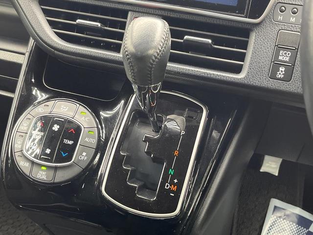 ノア Ｇ　両側電動ドア　後席モニター　バックカメラ　衝突被害軽減システム　ドラレコ　コーナーセンサー　スマートキー　ＬＥＤヘッド　ナビ連動ＥＴＣ　クルコン　純正１５インチアルミ　オートハイビーム　車線逸脱警報（50枚目）