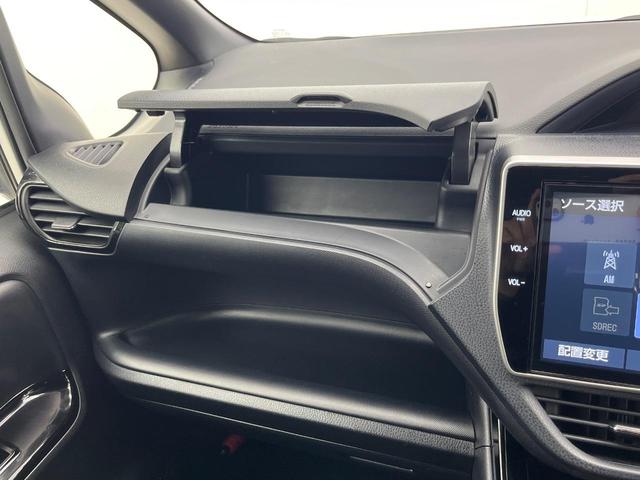 ノア Ｇ　両側電動ドア　後席モニター　バックカメラ　衝突被害軽減システム　ドラレコ　コーナーセンサー　スマートキー　ＬＥＤヘッド　ナビ連動ＥＴＣ　クルコン　純正１５インチアルミ　オートハイビーム　車線逸脱警報（56枚目）