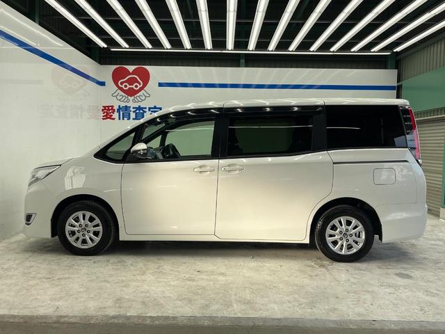 ノア Ｇ　両側電動ドア　後席モニター　バックカメラ　衝突被害軽減システム　ドラレコ　コーナーセンサー　スマートキー　ＬＥＤヘッド　ナビ連動ＥＴＣ　クルコン　純正１５インチアルミ　オートハイビーム　車線逸脱警報（58枚目）