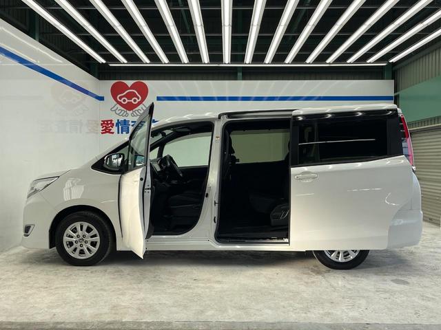 ノア Ｇ　両側電動ドア　後席モニター　バックカメラ　衝突被害軽減システム　ドラレコ　コーナーセンサー　スマートキー　ＬＥＤヘッド　ナビ連動ＥＴＣ　クルコン　純正１５インチアルミ　オートハイビーム　車線逸脱警報（59枚目）